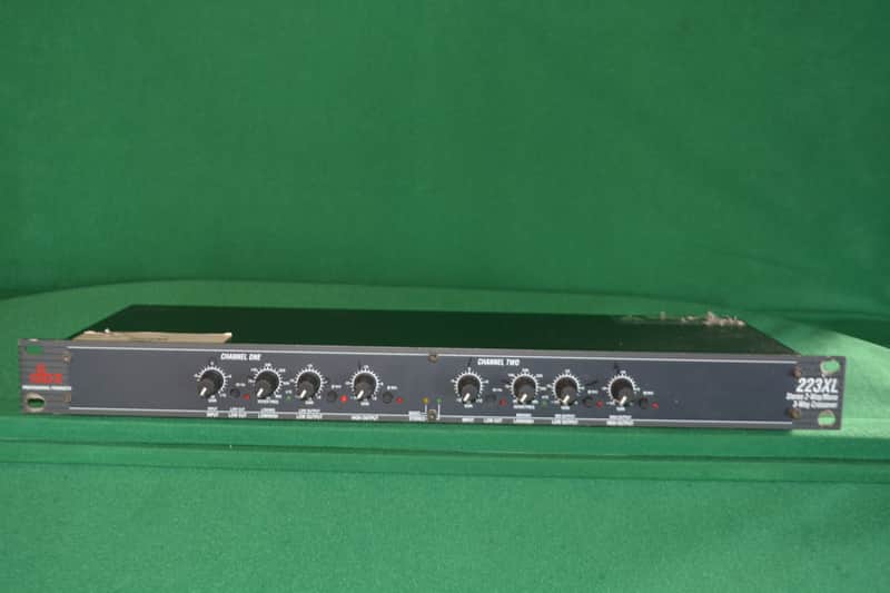 dbx 223XL Stereo 2-Way / Mono 3-Way Crossover | Reverb