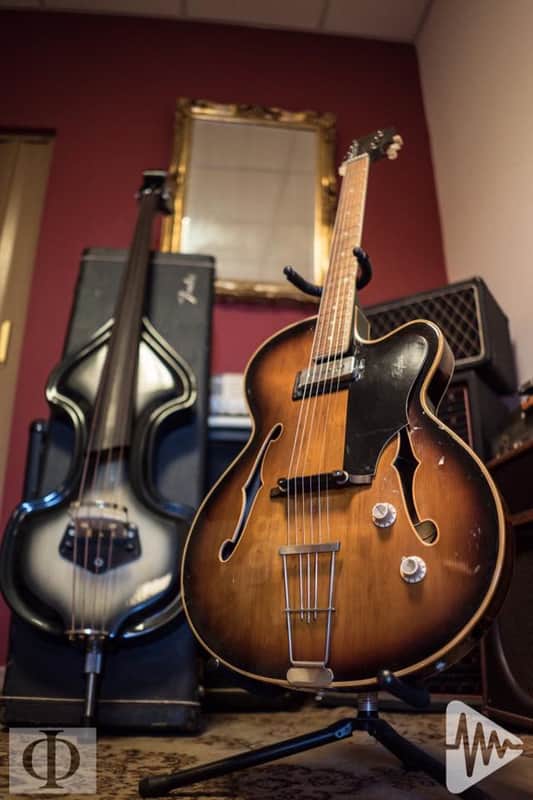 Hofner 450 1970's image 1