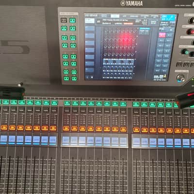 Yamaha QL5 with stage box and cases, free shipping (CONUS) image 17