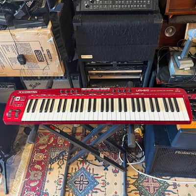 Behringer UMX610 61-Key USB MIDI Controller KB | Reverb