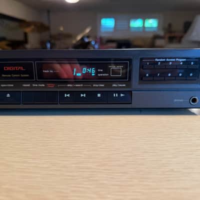 Vintage 1980’s Technics SL-P310 CD Player, Black Serviced With Original Manual🎶 image 6