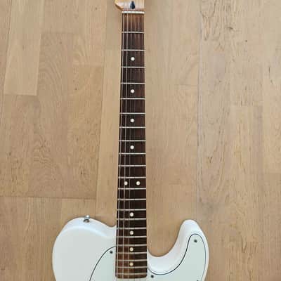 Fender Player Telecaster with Pau Ferro Fretboard 2018 - 2024 - Polar White image 3