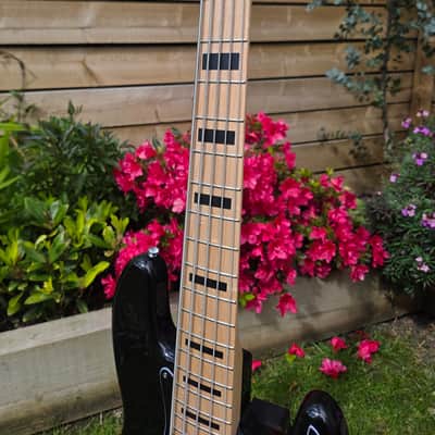 Squier Affinity Active Jazz Bass V image 7