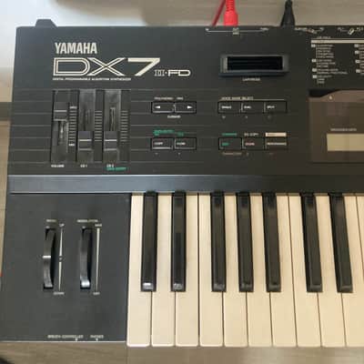 Yamaha DX7 Programmable Algorithm Synthesizer II-FD 1983 - 1987 - Black image 2