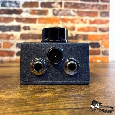 Fuzzlord Octave Master Boost *NEW* (2026 - Grey/Graphic) image 6