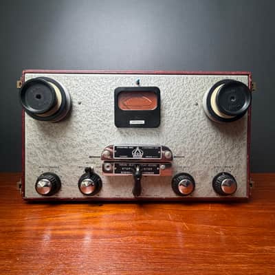 Crown Imperial Int’l Radio MODDED Stereo 30 IPS RESTORED Model 731 tube Reel to Reel Tape Recorder tube preamplifier amplifier image 1