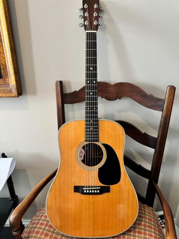 Martin D-28 1972 - Natural image 1
