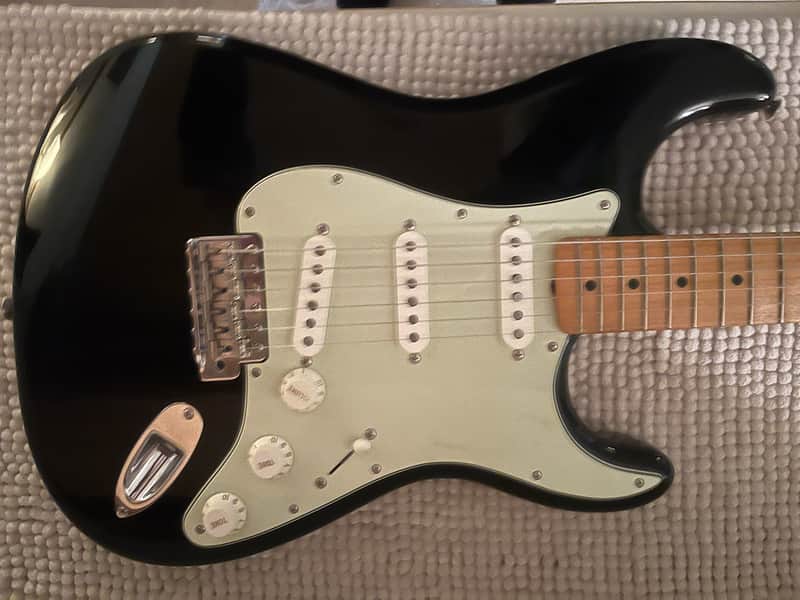 Fender Limited Edition Vintera II Road Worn '60s Stratocaster 2025 - Black