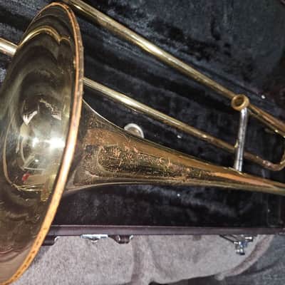 Yamaha YSL-354 Trombone w/ Yamaha Case. Japan. Good playing condition image 10