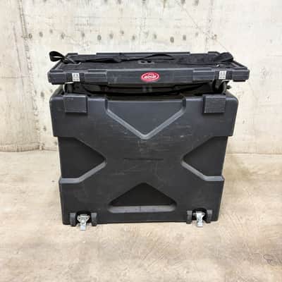 SKB 1SKB-710 Amp Utility Vehicle - 2x12 Combo Road Case image 4