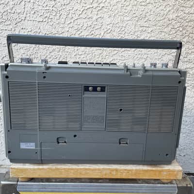 Vintage SANYO M9975 Boom Box Cassette Recorder Stereo Radio Portable FOR PARTS OR REPAIRS image 11