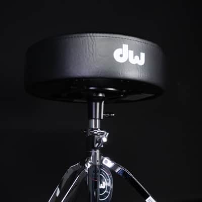 DW DWCP3100 Round Top Throne image 3