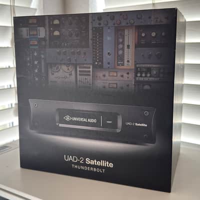 Universal Audio UAD-2 Satellite OCTO Core Thunderbolt DSP Accelerator 2019 - 2020 - Black image 4