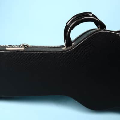 Gibson Made in Canada white plush-lined Les Paul shape electric guitar hard case image 9
