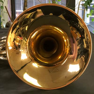 Holton H105 Screw Bell Double French Horn with Additional Leadpipe image 9