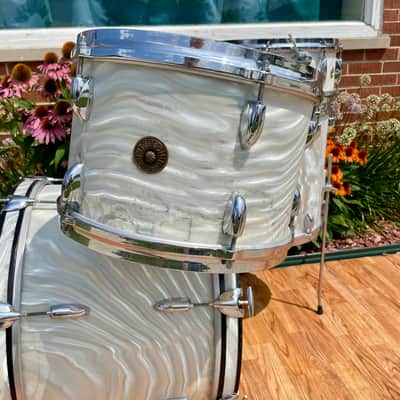 1960s Gretsch Progressive Jazz Drum Set Silver (White) Satin Flame 20/12/14 image 16