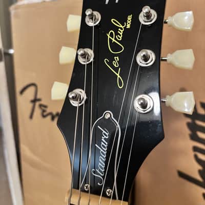 Epiphone 2023 Les Paul Standard '50's Gold Top Inspired By Gibson Model with a hard case image 4