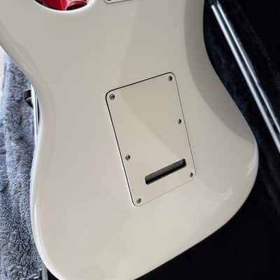 Fender Player Stratocaster with Maple Fretboard 2018 - 2024 - Polar White image 4