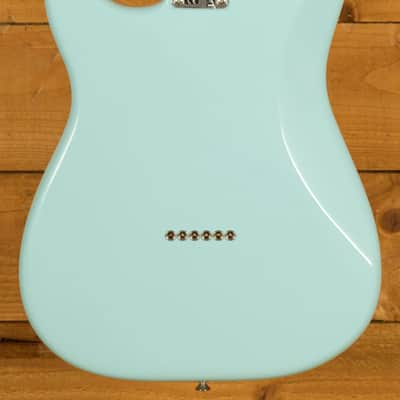 Fender Tom DeLonge Stratocaster - Rosewood - Daphne Blue image 4