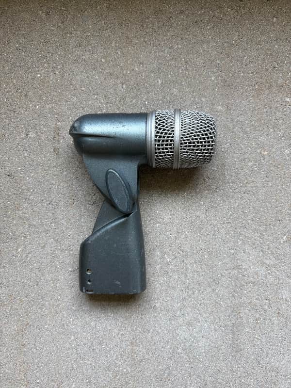 Shure Beta 56A Supercardioid Dynamic Microphone image 1