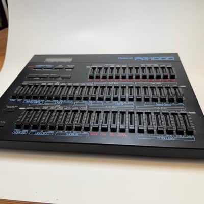 Roland PG-1000 Linear Synthesizer Programmer 1987 - 1990 - Black - Includes ready to install Ver 3.0 Eprom chip image 2