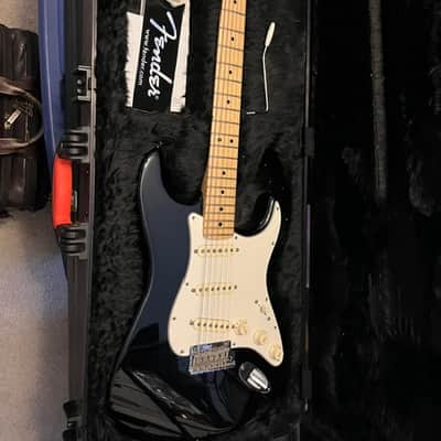 Fender American Standard Stratocaster with Maple Fretboard 2008 - 2016 - Black image 2