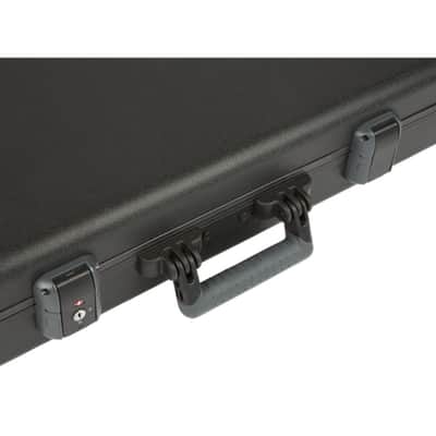 Used Fender Deluxe Molded Case for Electric Bass - Black image 5