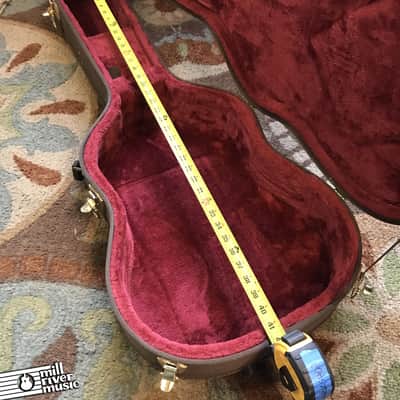 Acoustic Guitar Hardshell Case Used image 3