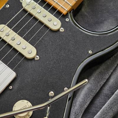 Vola OZ RV MC Electric Guitar + Sunburst Finish image 10
