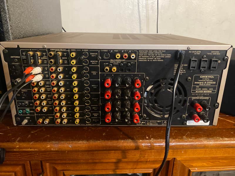 Onkyo integra av digital surround amplifier japan version A-DS939