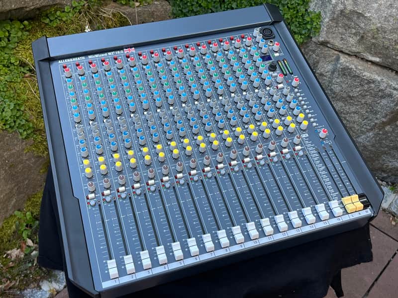Allen & Heath MixWizard WZ4 16:2 16-Input Stereo Mixer 2014 - Present - Blue image 1