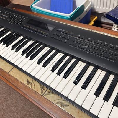 Roland JV-80 61-Key Multi-Timbral Synthesizer 1992 - 1994 - Black