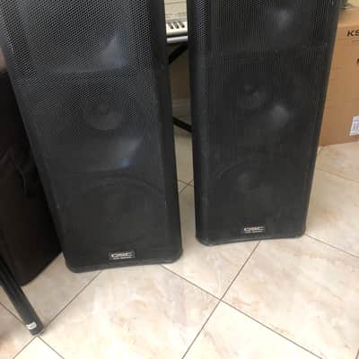 QSC KW151 powered speakers image 2