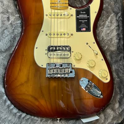 Fender American Pro II Stratocaster HSS, Sienna Sunburst /7lbs. 8.7oz. #US240002975 image 3