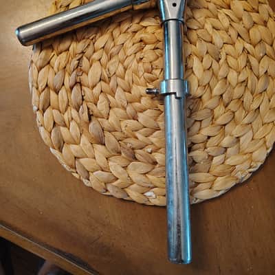 Pearl Uni Loc Tom Mount (older version) - Chrome image 1