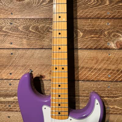 Fender Jimi Hendrix Artist Series Signature Stratocaster 2018 - 2019 - Ultraviolet image 3
