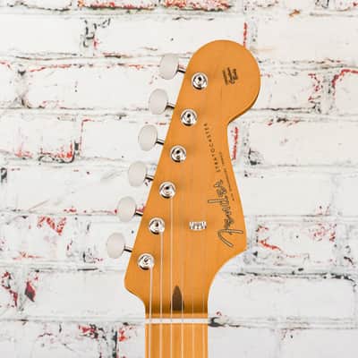 Fender - Vintera III Late '50s Stratocaster - Electric Guitar w/ Maple Fingerboard - Aztec Gold - w/ Deluxe Gigbag image 3