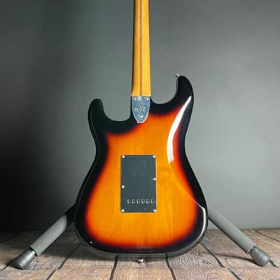 Fender Vintera II '70s Stratocaster, Maple Fingerboard- 3-Color Sunburst (MX23078543) image 11