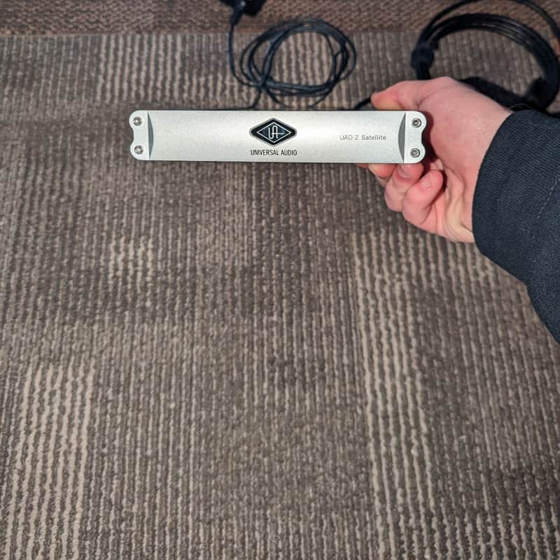 Universal Audio UAD-2 Satellite Quadcore Light Grey