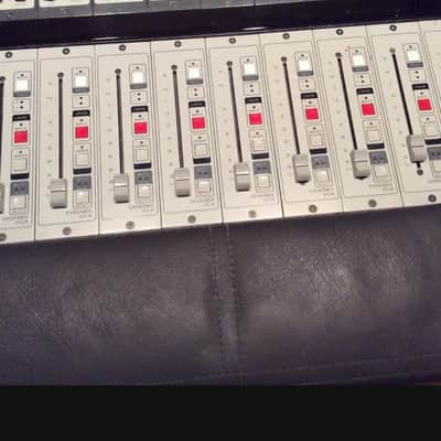 Otari Otari Series 54 console 90s - Wood sides and leather image 5