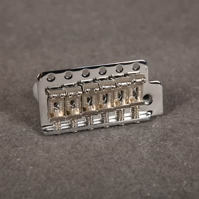 Fender Vintage/Narrow Strat Tremolo Assembly - Chrome - 2nd Hand image 2