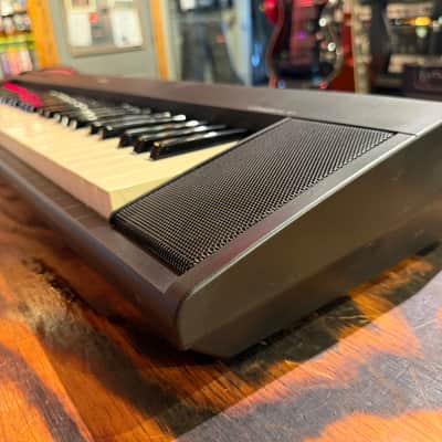 Yamaha Piaggero NP-11 Portable Piano 2010s - Black image 3