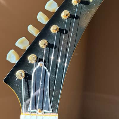 Gibson Prototype Custom Shop Korina Explorer 1993 - Natural image 10