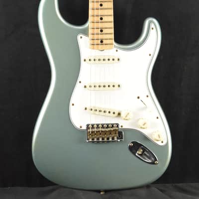 Fender Limited Edition '69 Stratocaster Journeyman Relic - Aged Firemist Silver image 1