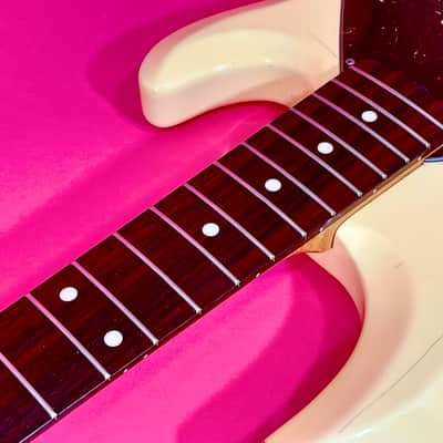 Ernie Ball Music Man Stingray 5 Limited Edition 2005 - Vintage Creme/Ivory image 20
