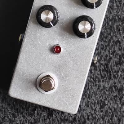 Moresound FLUX overdrive Pedal Based on Mesa Boogie Flux Drive Tone, price include the import duty for US buyer image 4