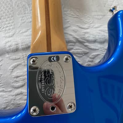 Fender American Series Stratocaster 2004 - Chrome Blue image 3
