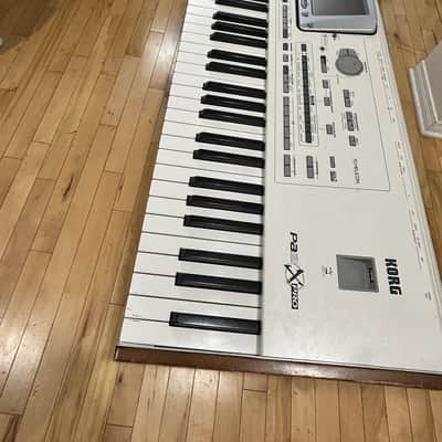Korg Pa2X Pro 76-Key Professional Arranger Keyboard 2000s - Silver image 4