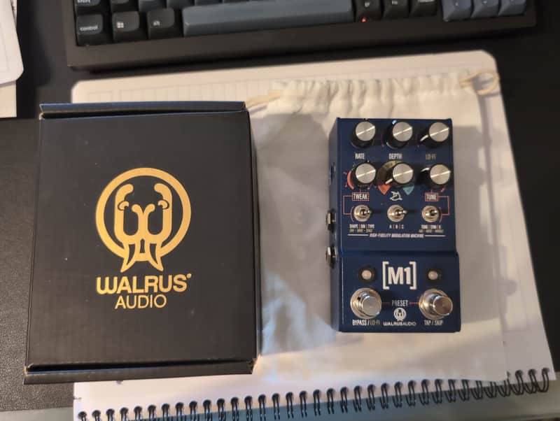 Walrus Audio Mako M1 High-Fidelity Modulation Machine 2022 - 2024 - Blue image 1
