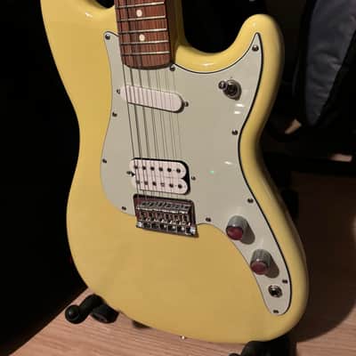 Fender Duo-Sonic HS Special Edition MIM 2018 - Canary Diamond image 5